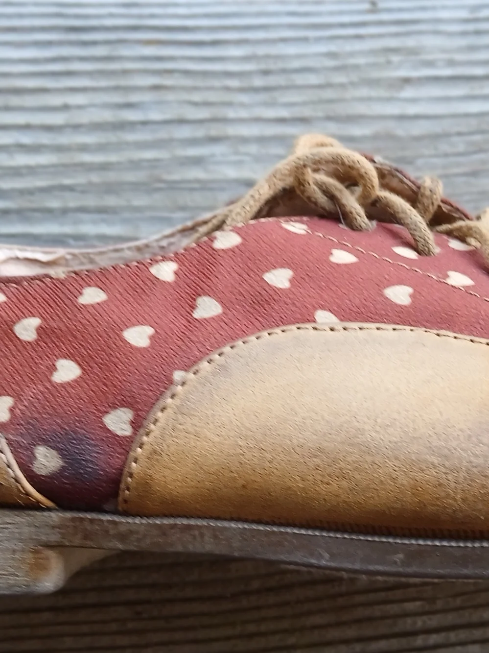 Women's Heart-Print Tan & Rust Leather Oxford Flats